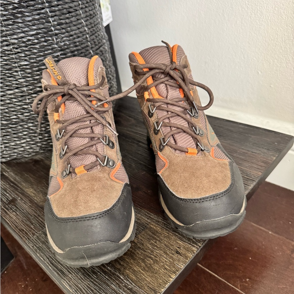 Hi-Tech NEPAL JR  hiking/snow boots waterproof kids/ youth size 7